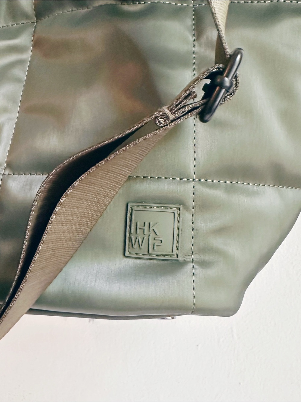 NEW IHKWIP Checkmate Quilted Tote with 2 Crossbody Straps Olive green checkered - Picture 7 of 13